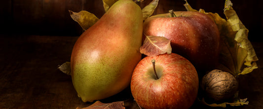 Midnight Orchard fragrance oil with pear, apple and woody notes for a mysterious aroma